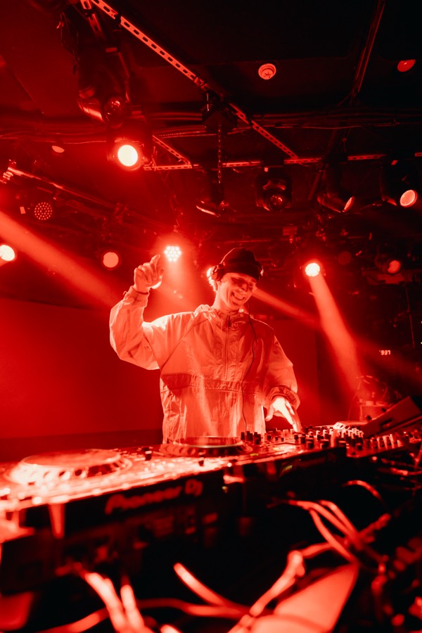 BBYFERG in Aspen, hands up
