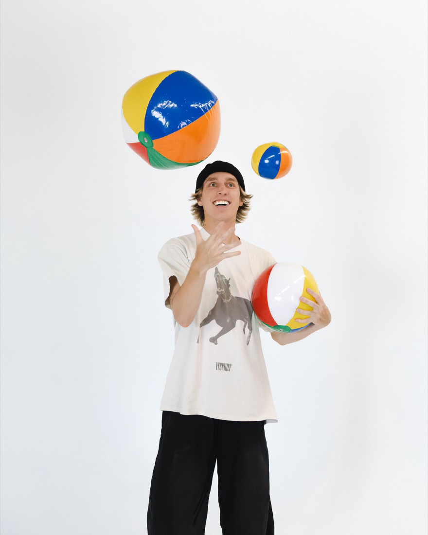 BBYFERG juggling beach balls